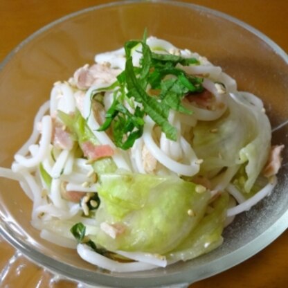 火を使わず、レンジで作れるので嬉しいですね(^_-)-☆
素麺でボリュームがありますが、梅干しでサッパリとしたサラダなので、ツル～っと美味しくいただきました♪